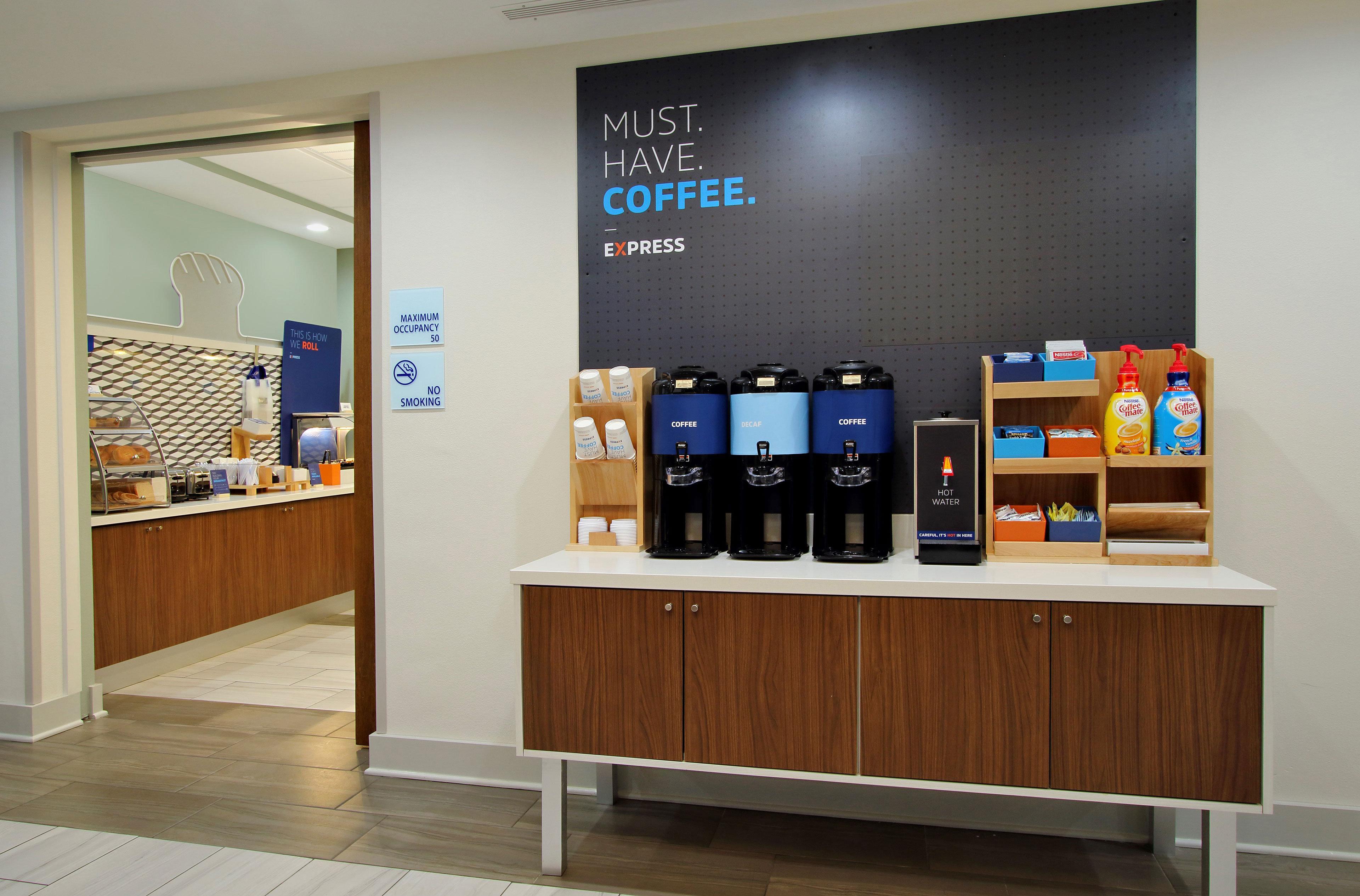 Holiday Inn Express & Suites Cleveland By Ihg Bagian luar foto