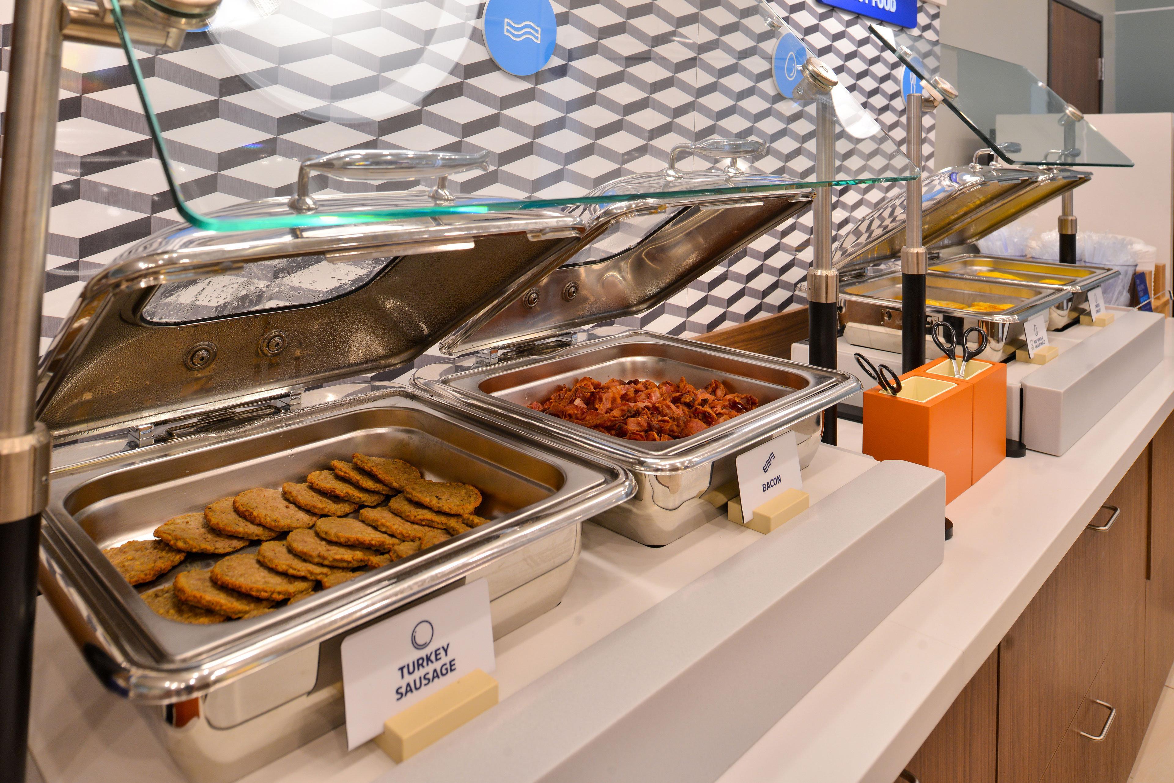 Holiday Inn Express & Suites Cleveland By Ihg Bagian luar foto